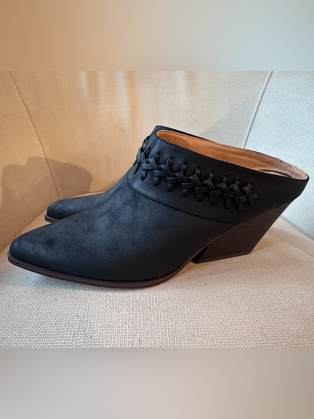 Indigo Black Faux Suede Pointed-Toe Slip-On Mules with Braided Detail Sz 10